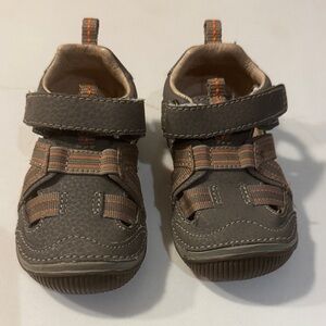 Stride rite Stylish Kids Brown Sandals with Adjustable Straps